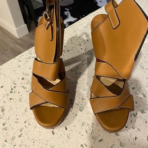 Red bottom sandal pumps